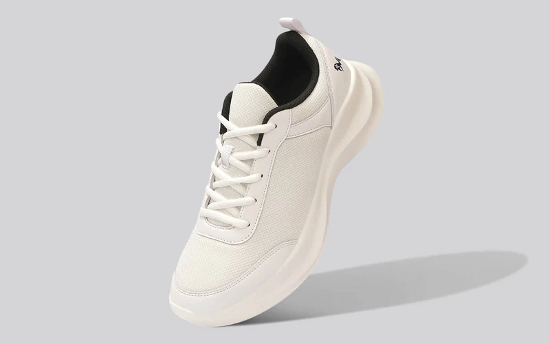 Men’s White Lightweight Casual Sneakers at TheShoeAdda